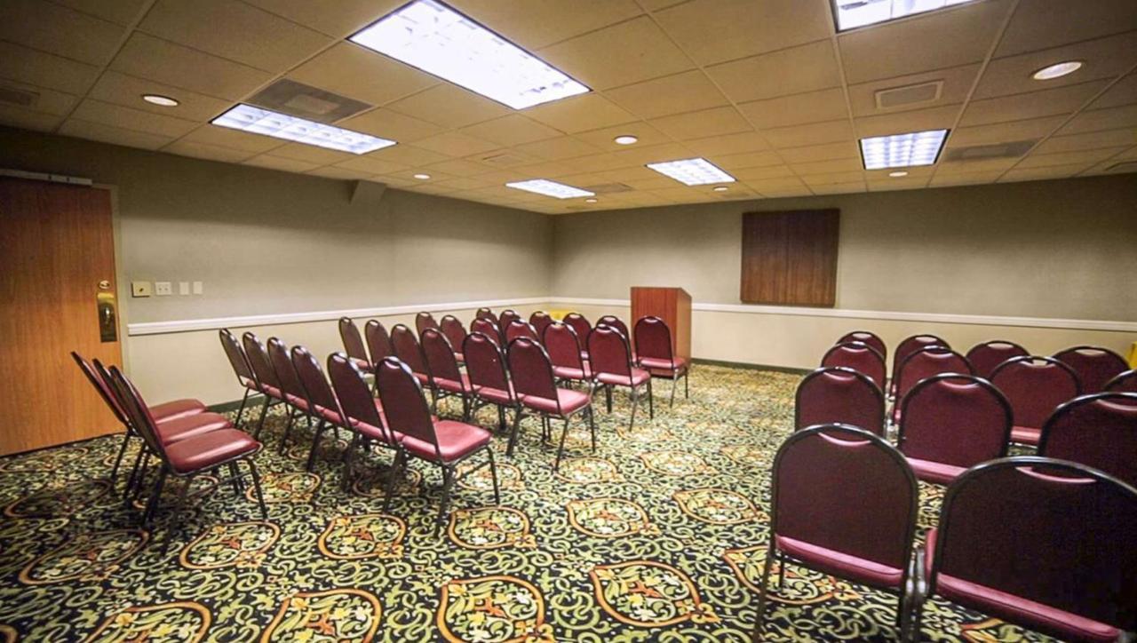 Magnuson Grand & Conference Center Somerset-Bridgewater Екстер'єр фото