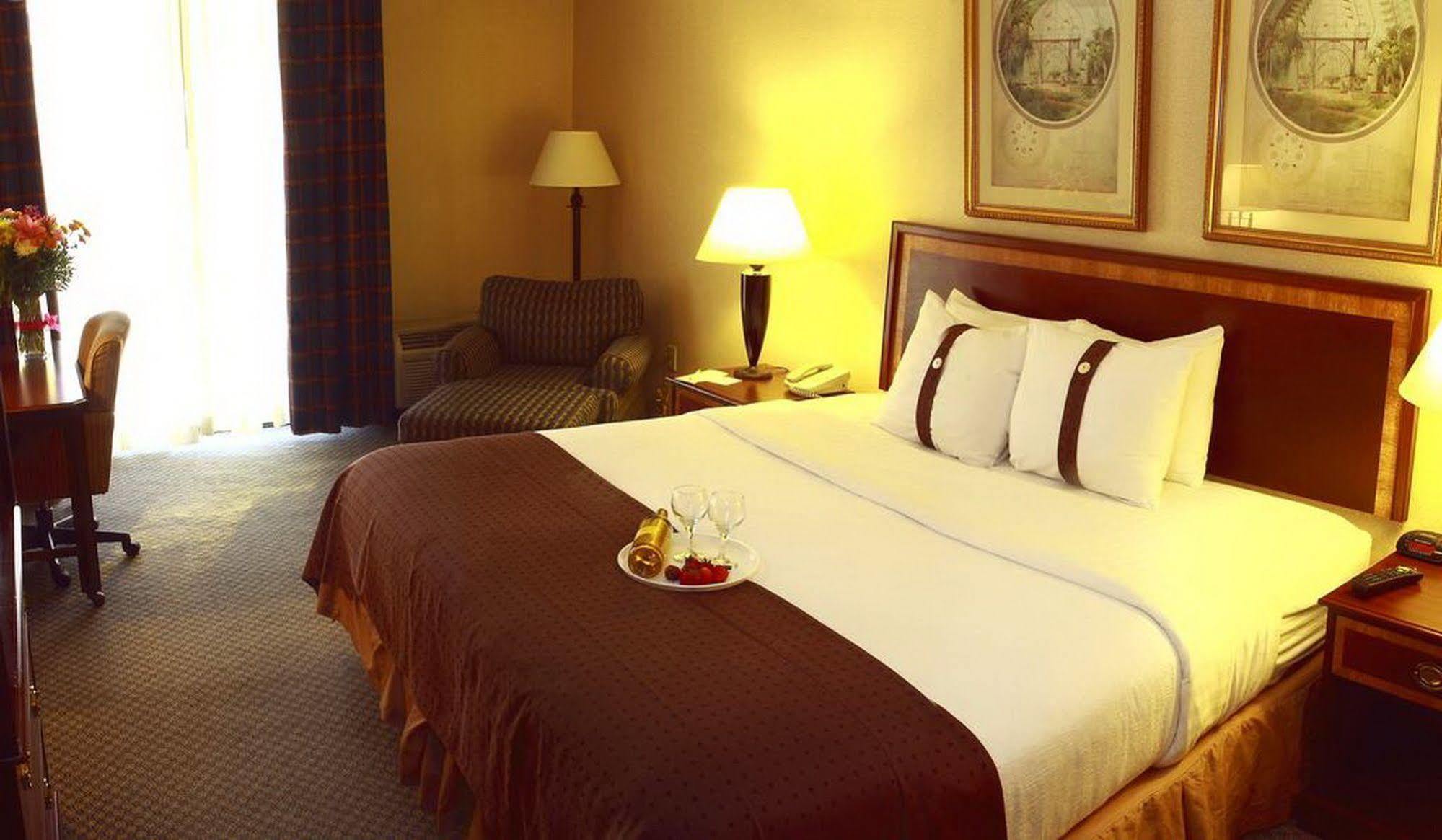 Magnuson Grand & Conference Center Somerset-Bridgewater Екстер'єр фото