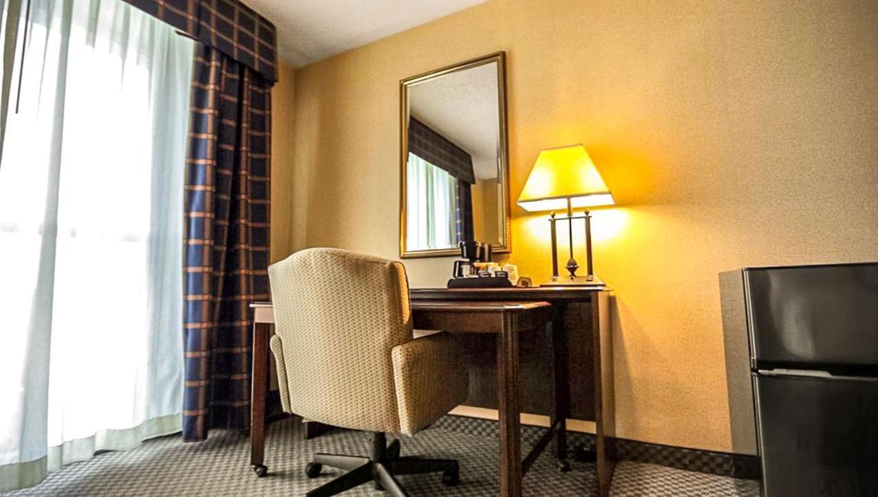 Magnuson Grand & Conference Center Somerset-Bridgewater Екстер'єр фото